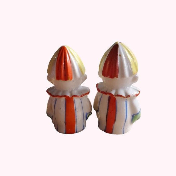 Vintage sitting clown salt and pepper shakers - Picture 2 of 3
